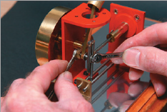 7. Tighten crankshaft