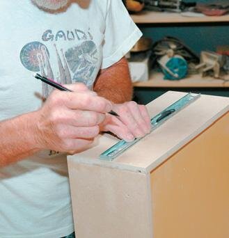 Fitting the drawer slide to the drawer
