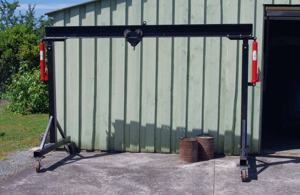 The 3.1 mere-long gantry crane assembled and lifting 3/4 tonne lathe