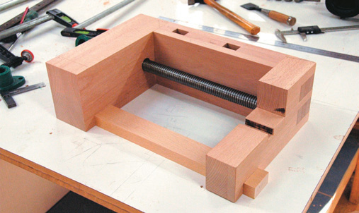 Dry assembly with vice guide in place