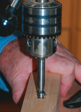 Drilling the mortise using a Forstner bit
