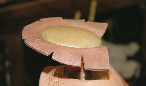 Fanning the horn cover