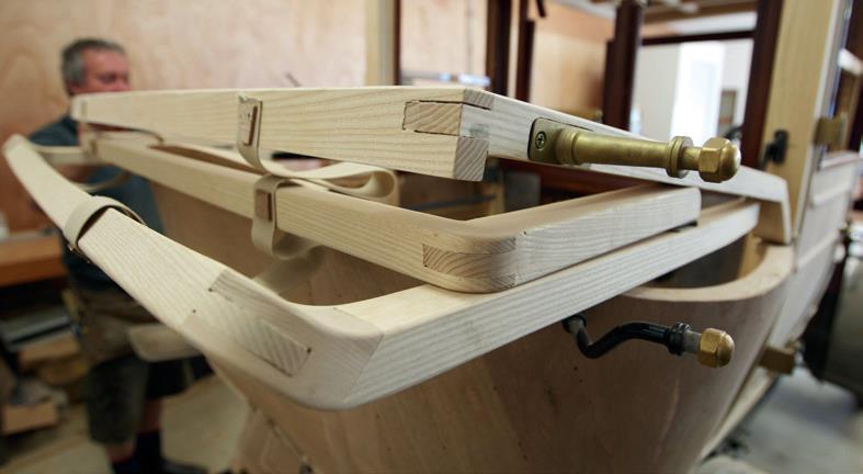 Neil made the foldable hood bows...