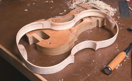 Rib frame with linings trimmed ﬂush.