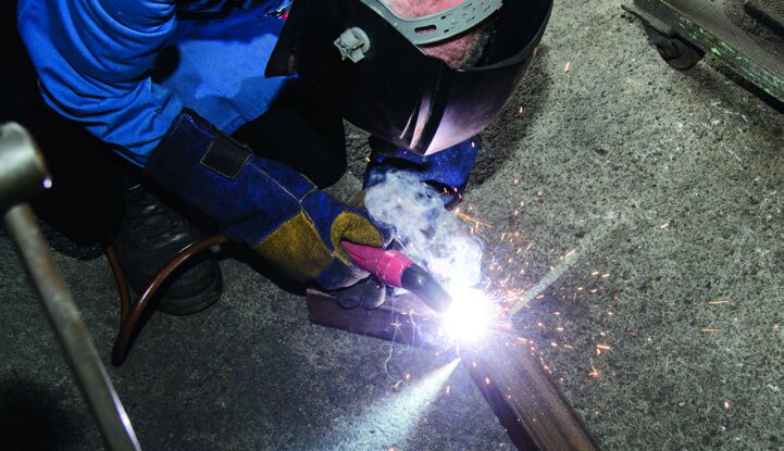 Welding the chimney piece