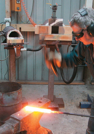 Weld with hammer blows