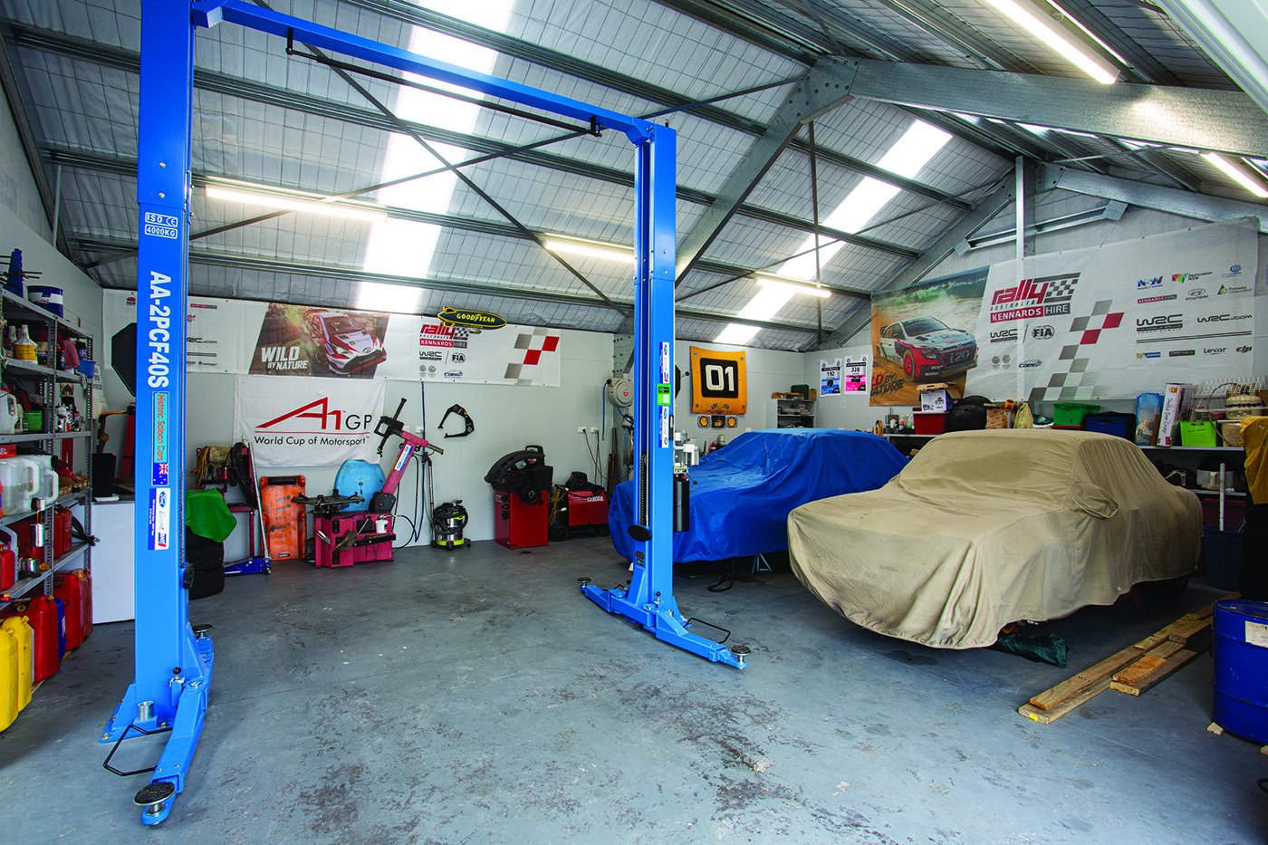 More than enough space for David’s pet projects and his car hoist