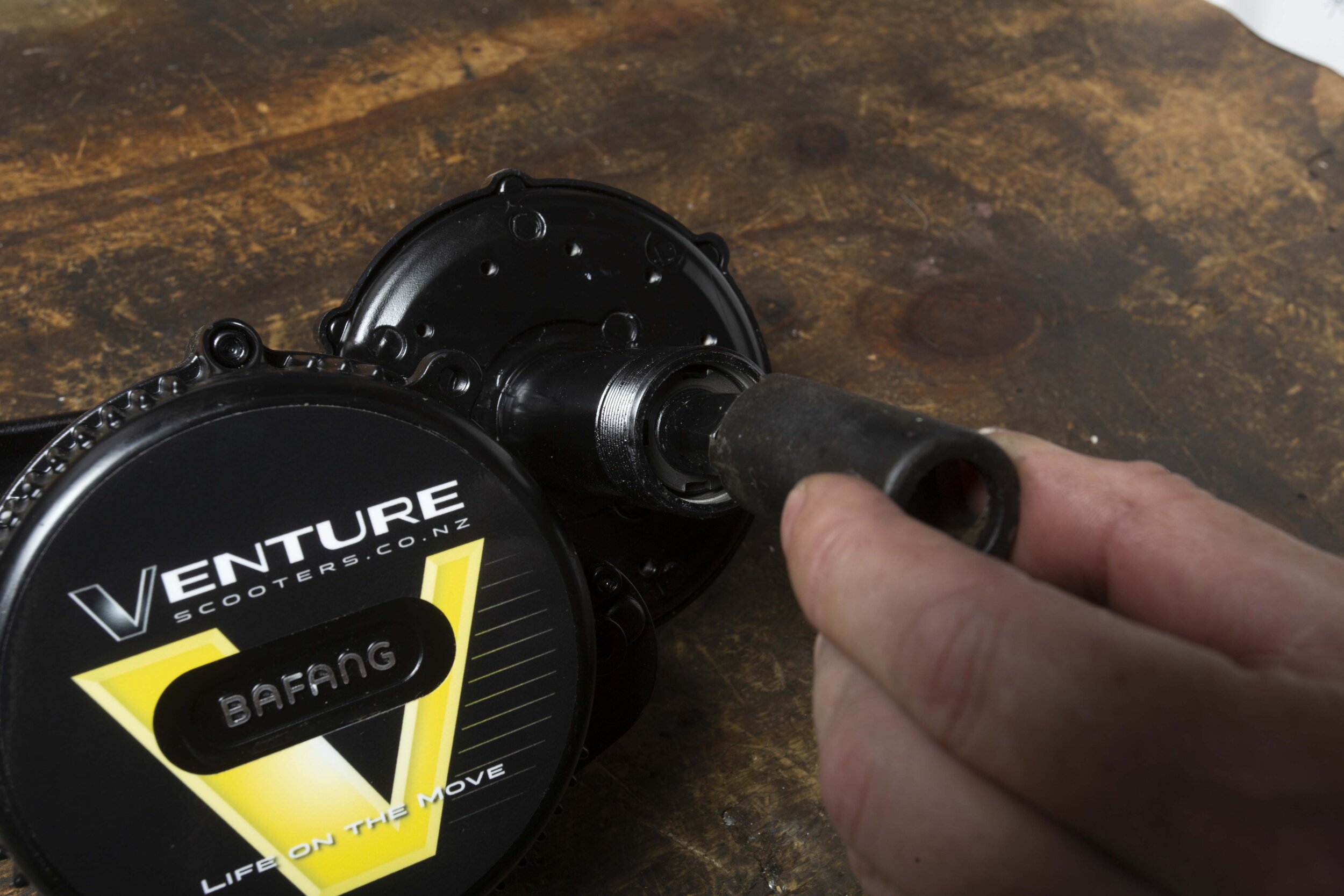 A special tool for removing angle nuts