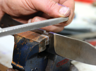 File slot for finger guard