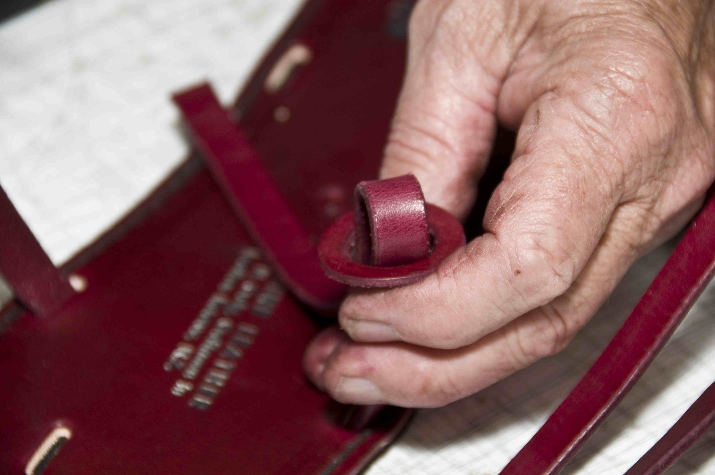 Attaching the leather ring