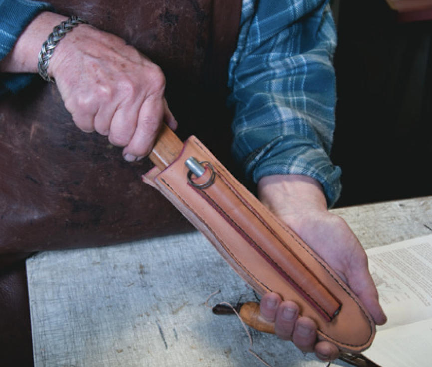 Stretching knife opening.