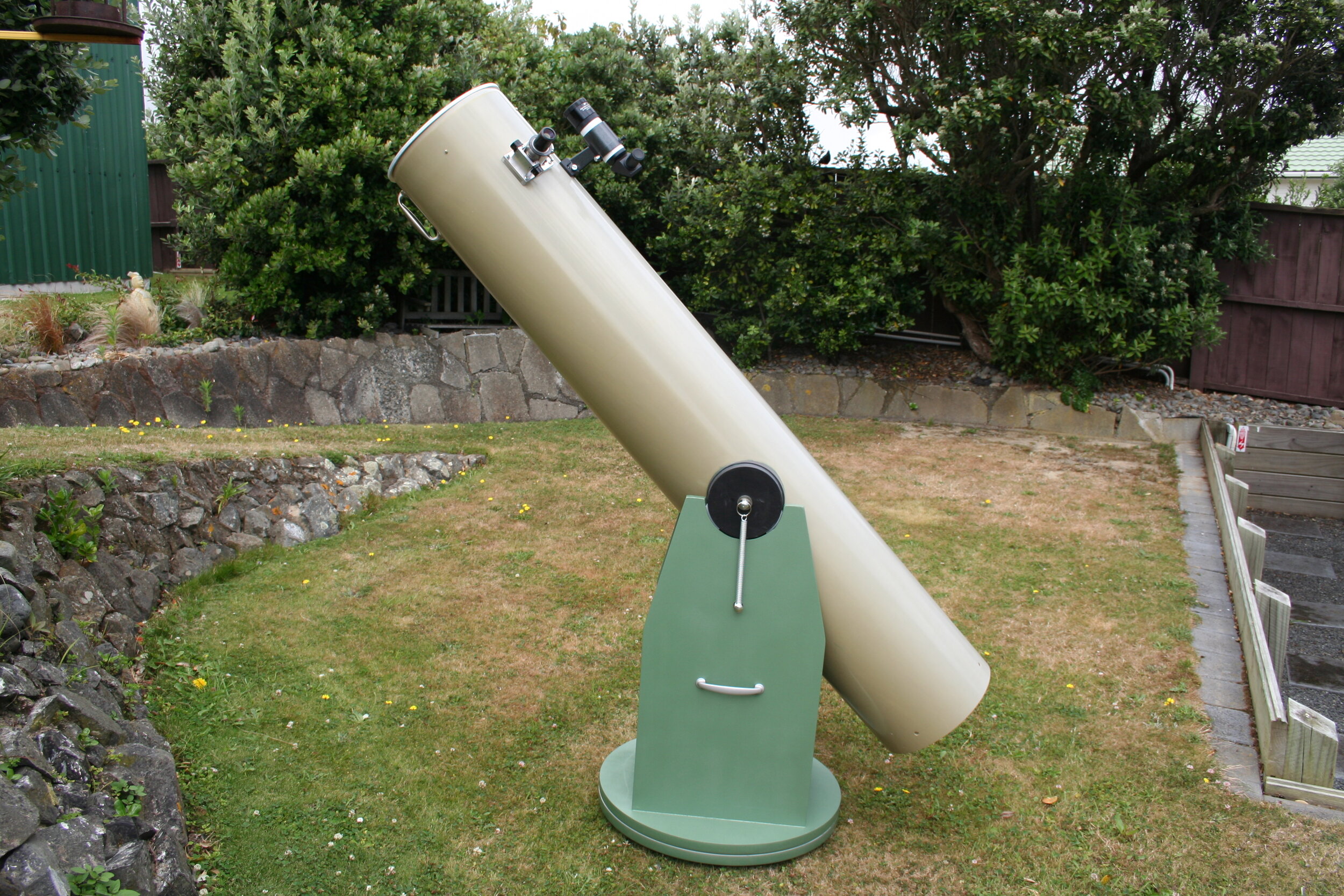 Finished telescope. Note tensioner spring on side