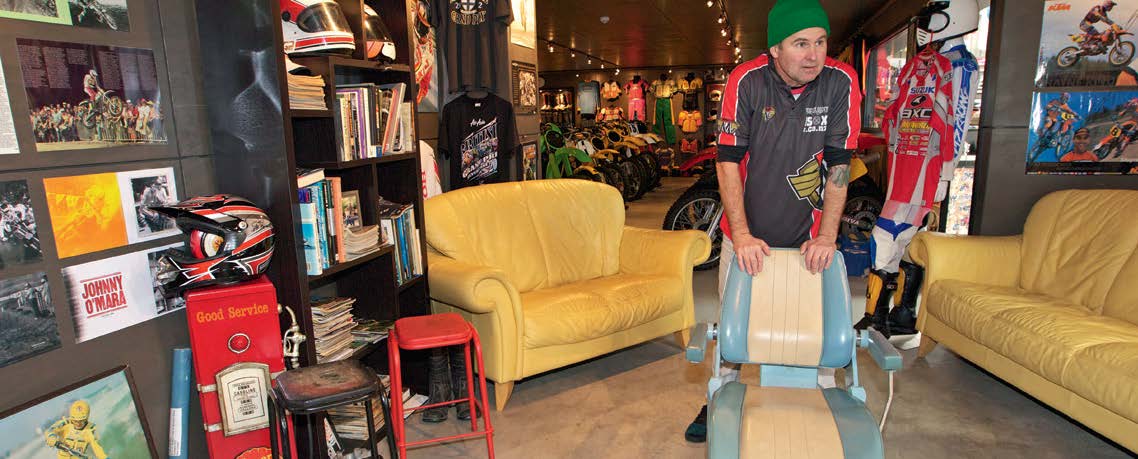 Winner of the regular shed meetings draw gets waited on in thedentist’s chair.