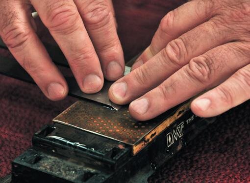 Honing on diamond hone