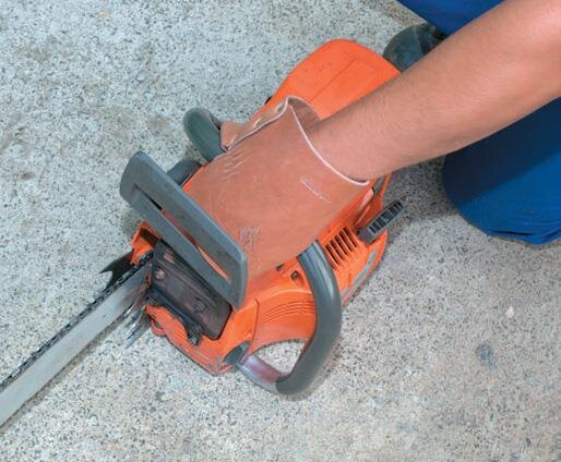 Mitts make the correct grip compulsory