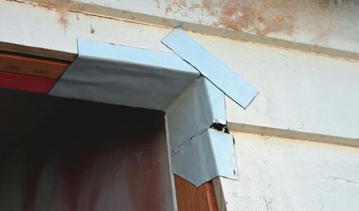 Sill tape. Note lintel