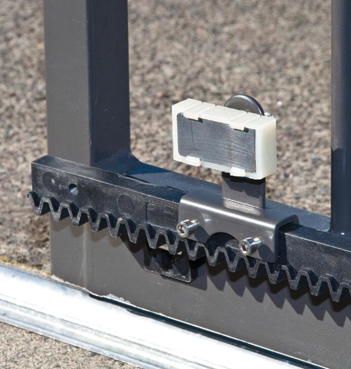 Magnetic limit switch