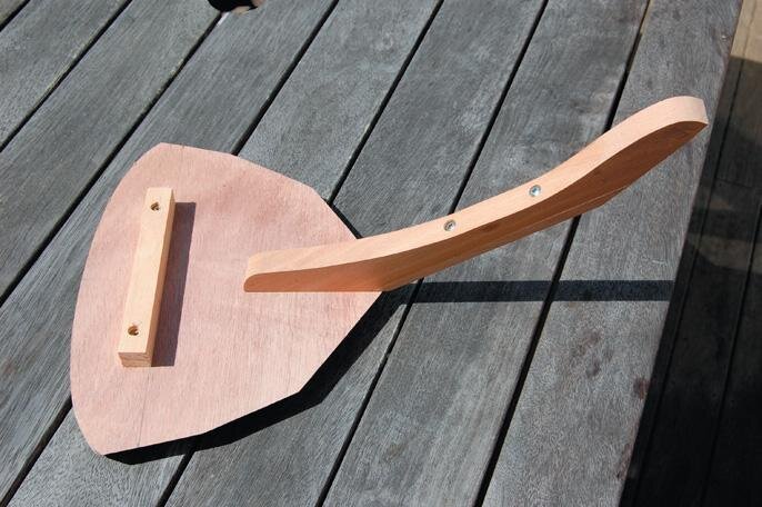 Fore-keel glued and screwed to bow