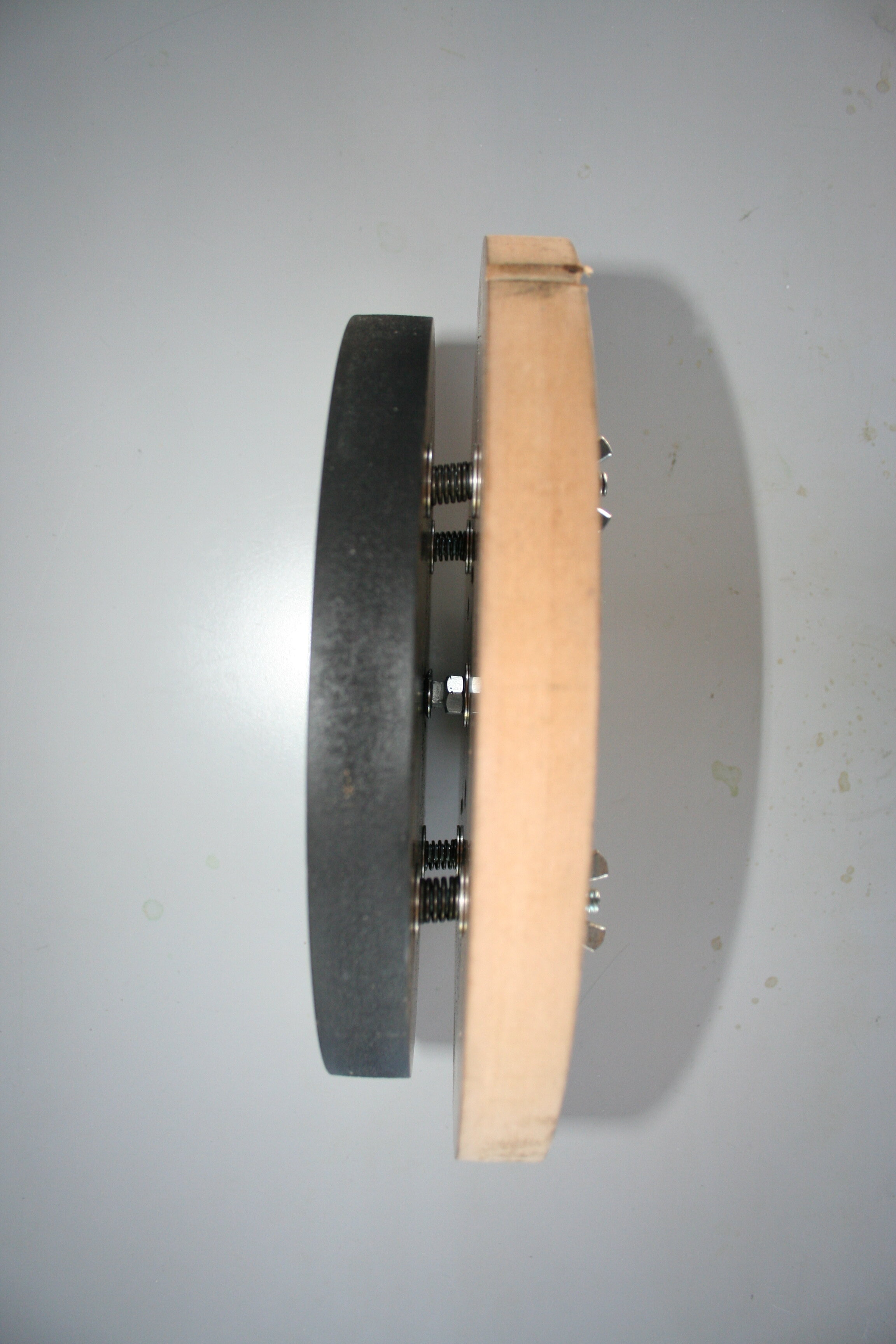 Mirror mount profile